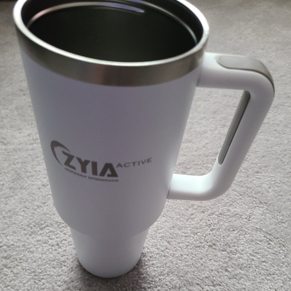 Zyia tumbler